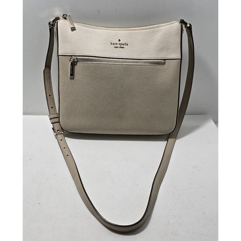 Kate Spade New York Leila Swingpack Crossbody Bag Leather KB649 Cream Taupe